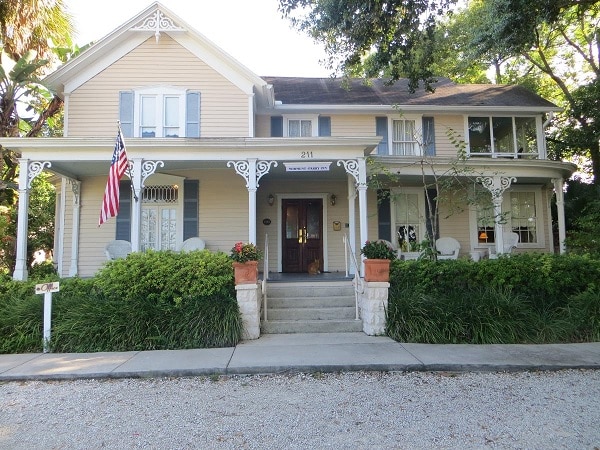 Courtyard Lucerne Orlando