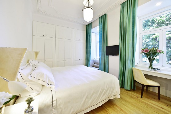 Santiago Alfama Lisbon