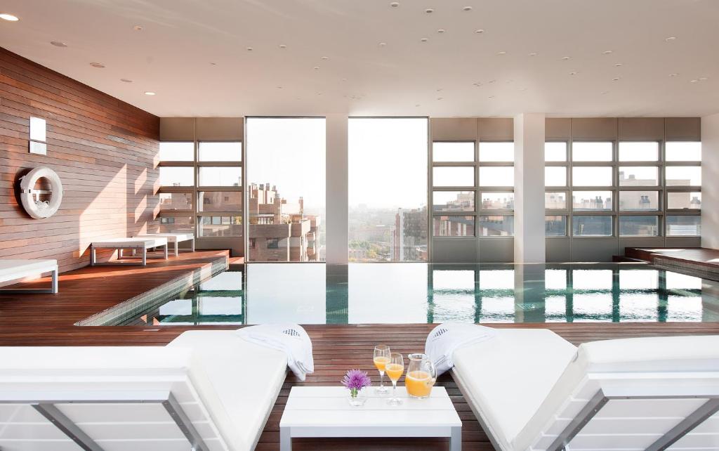 Hotel Reina Petronila